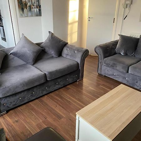 The Granite City - Modern City Centre Apartment Aberdeen Bagian luar foto