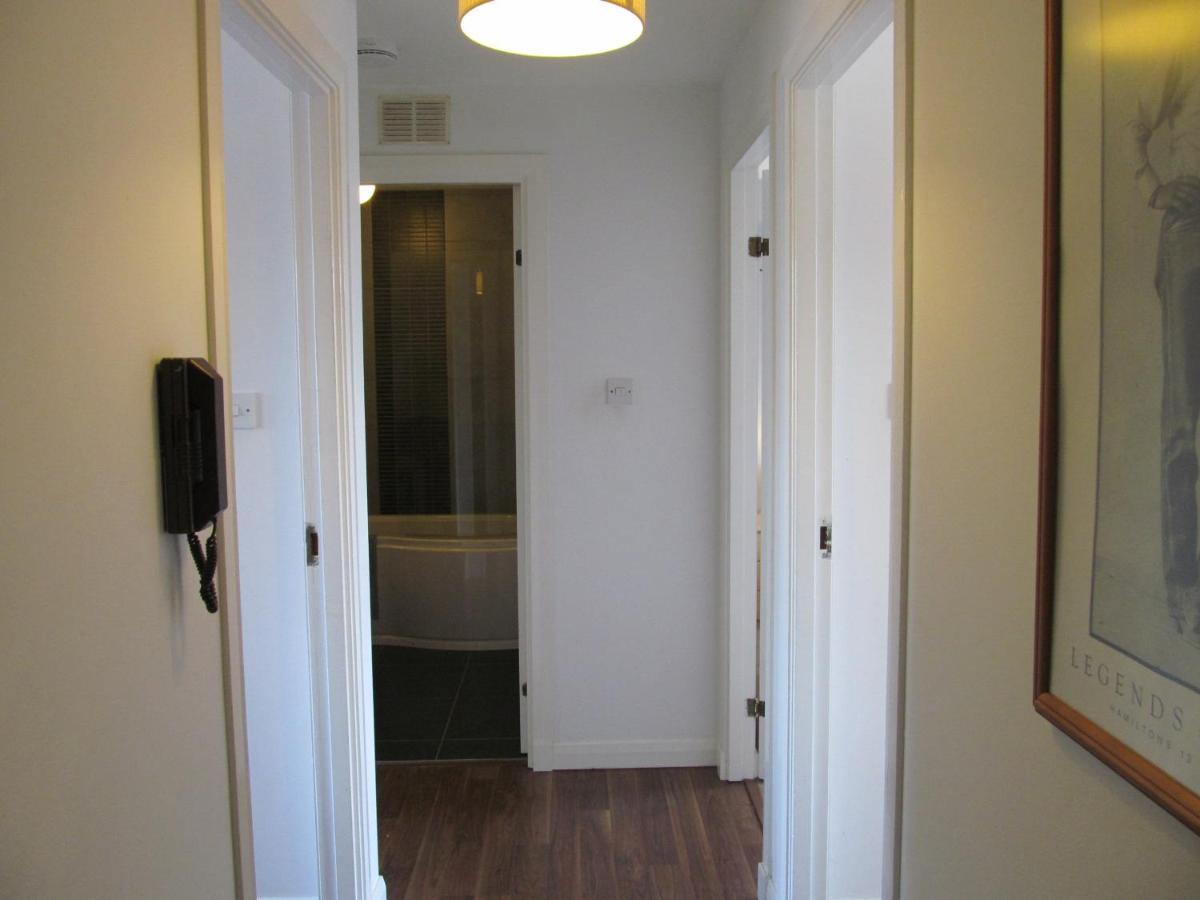 The Granite City - Modern City Centre Apartment Aberdeen Bagian luar foto