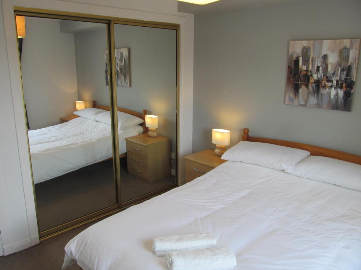 The Granite City - Modern City Centre Apartment Aberdeen Bagian luar foto